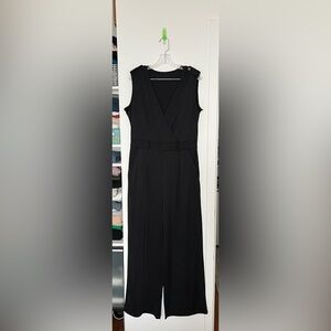 Chic Black Sleeveless Jumpsuit